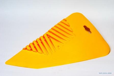                     Шпатель пластм. для обоев Крыло